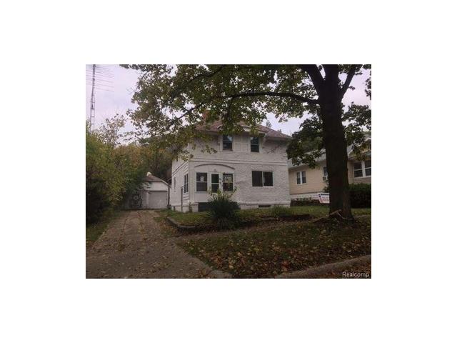 810 Maynard