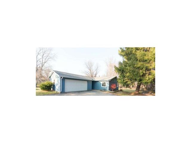 810 Maynard