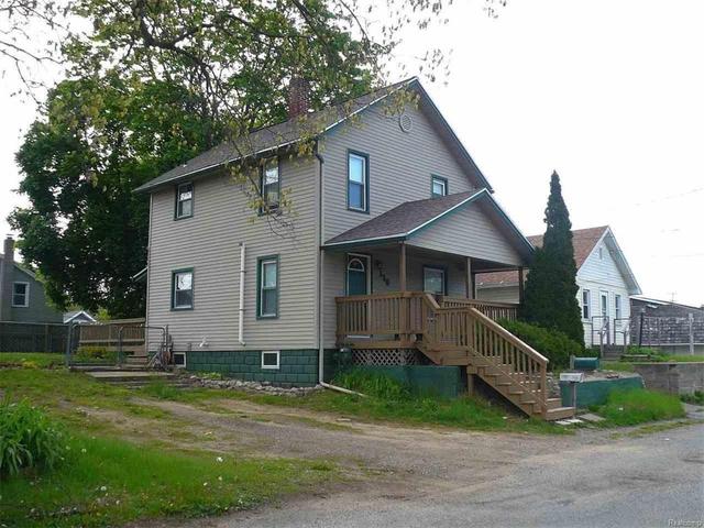 891 Bagg Ave