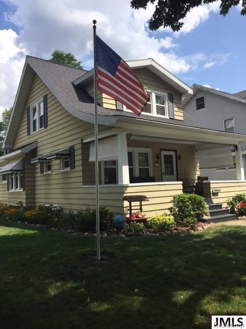 780 Crescent