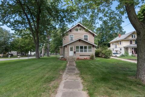 780 Crescent