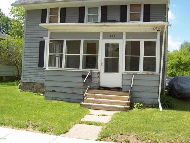 1239 Third St