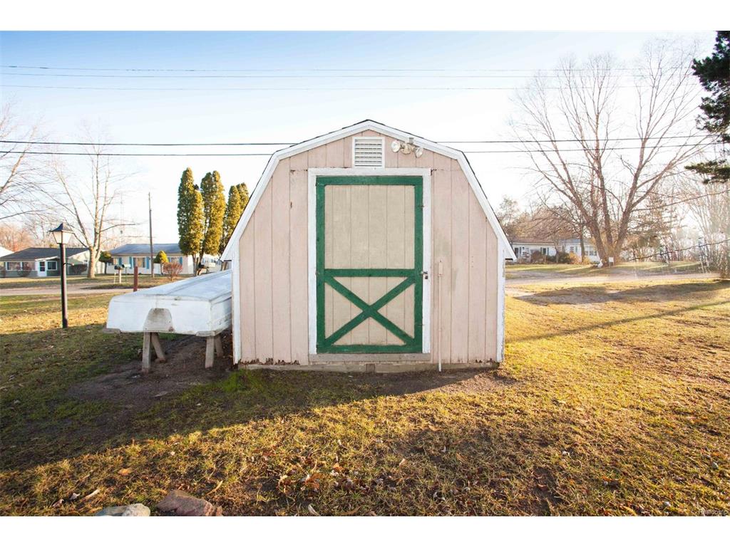 322 Dewey Lake Bch