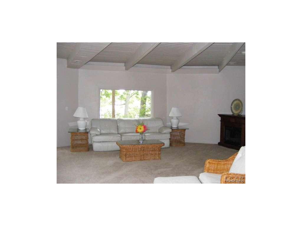 For Sale: 1672 Hillcrest Court Brooklyn, MI 49230