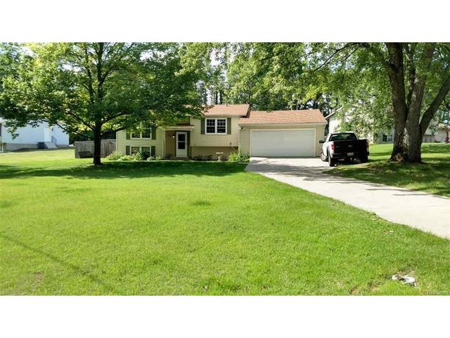 11858 Greenbriar Dr