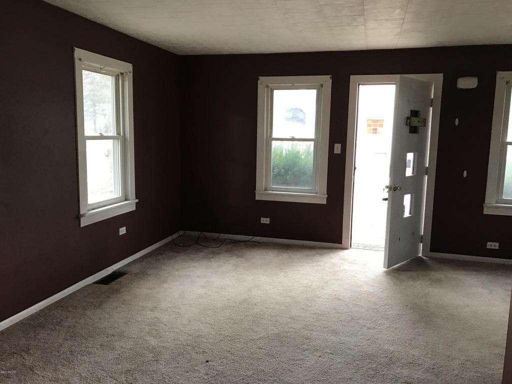 4 E Hallett St