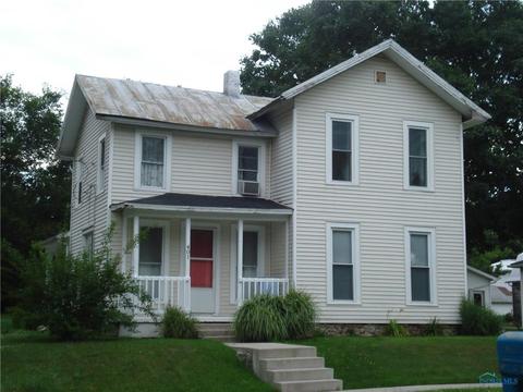 230 N East