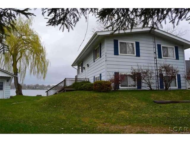 190 Lakeshore Dr