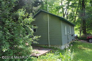 For Sale: 17900 Spring Dr Barryton, MI 49305
