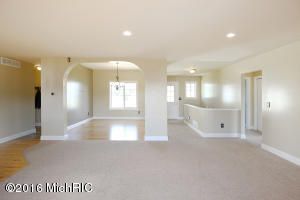 4518 Mesa Ct SE
