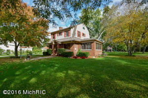 41 Lamoreaux Dr NE
