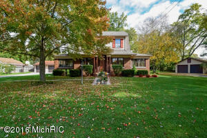 41 Lamoreaux Dr NE