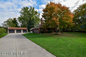 41 Lamoreaux Dr NE