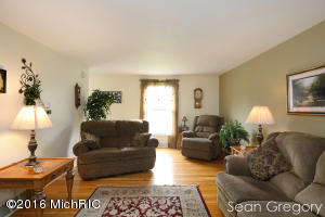 451 Netherfield St NW