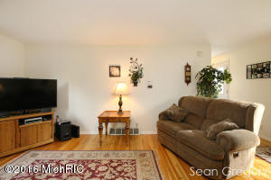 451 Netherfield St NW