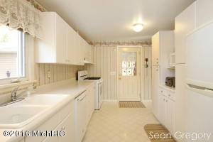451 Netherfield St NW