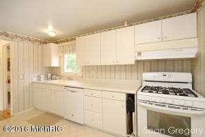 451 Netherfield St NW