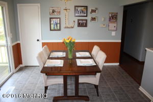 2427 140th Ave, Dorr MI 49323