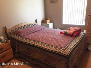 For Sale: 6073 14 Mile Rd Paris, MI 49338