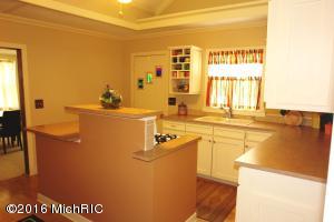 For Sale: 6773 Northland Dr NE Rockford, MI 49341