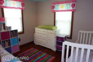 For Sale: 6773 Northland Dr NE Rockford, MI 49341