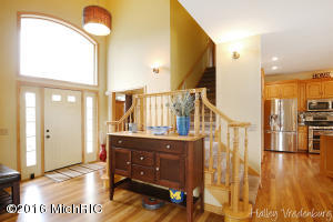 For Sale: 6675 Twin Springs Ct NE Rockford, MI 49341