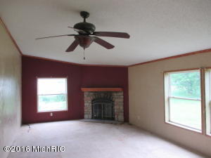 For Sale: 1804 2nd St Shelbyville, MI 49344