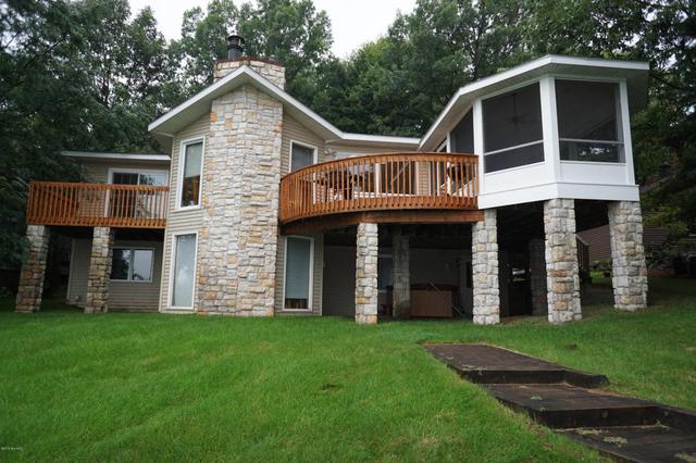 8610 Mohawk Ct