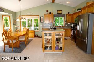 For Sale: 9260 Clubhouse Dr Stanwood, MI 49346
