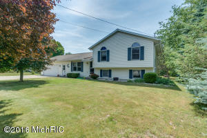 For Sale: 11027 60th Ave Allendale, MI 49401