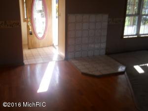 4936 E Us 10
