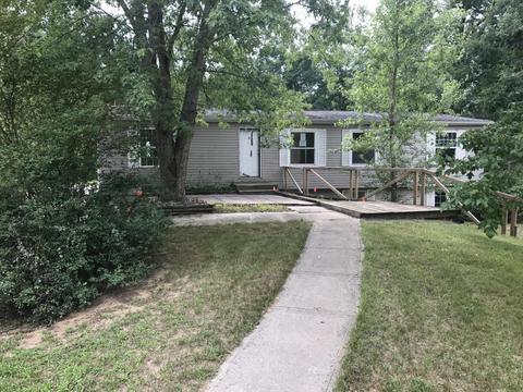 1125 Douglas