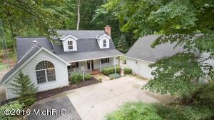 2621 Lakeshore Dr