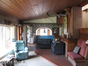 For Sale: 3055 Ramshorn Dr Fremont, MI 49412