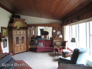 For Sale: 3055 Ramshorn Dr Fremont, MI 49412