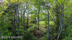For Sale: 1864 Far Hills Ct Grand Haven, MI 49417