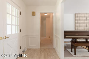 For Sale: 1864 Far Hills Ct Grand Haven, MI 49417