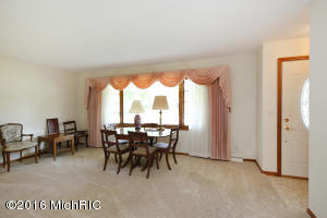 For Sale: 3930 42nd St SW Grandville, MI 49418