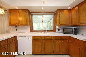 For Sale: 3930 42nd St SW Grandville, MI 49418