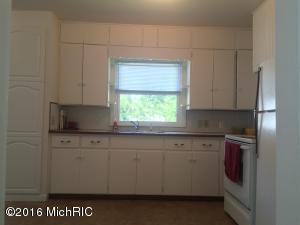 For Sale: 573 W 21st St Holland, MI 49423