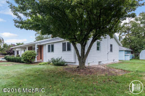 607 Van Raalte Ave