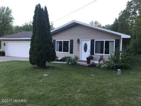 1033 Crystal Lake Rd