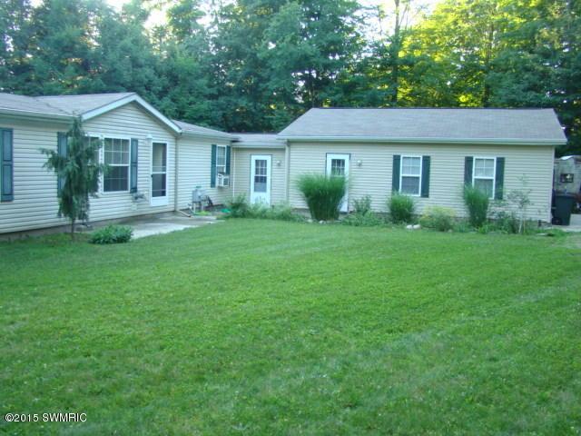 1033 Crystal Lake Rd