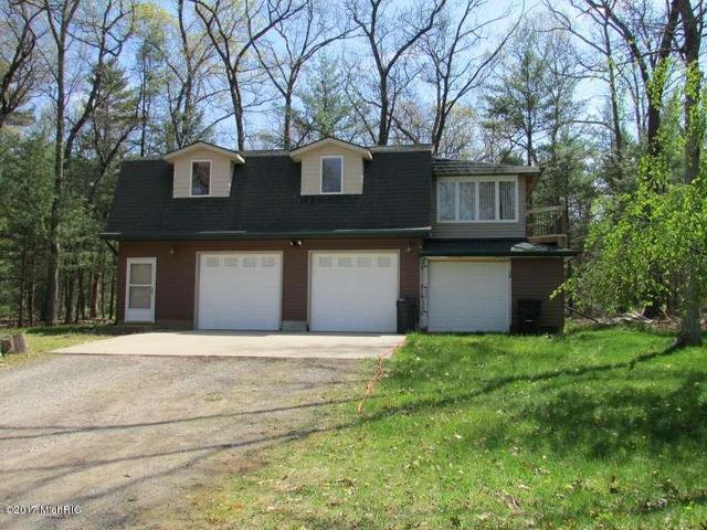 1033 Crystal Lake Rd