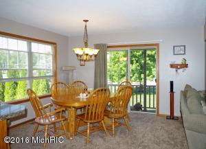 For Sale: 4108 Quail Run Dr Hudsonville, MI 49426