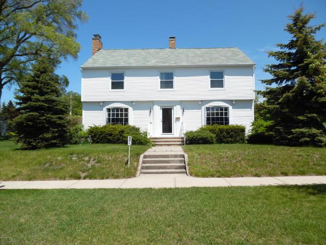 124 Harbor Dr