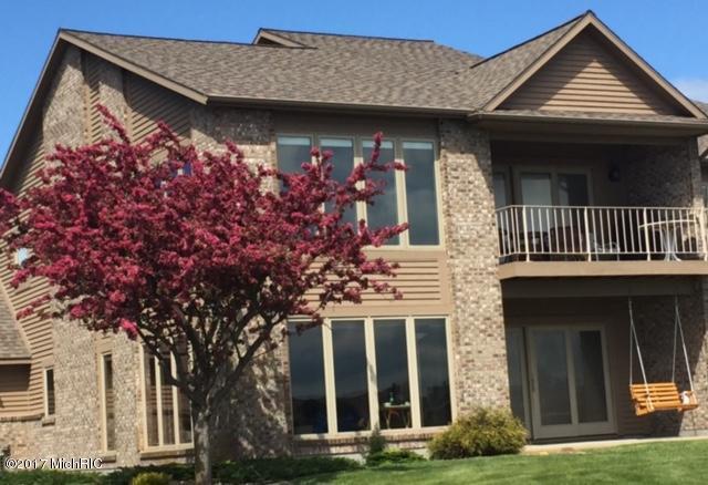 124 Harbor Dr