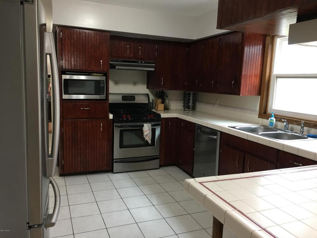 817 Wendover Blvd