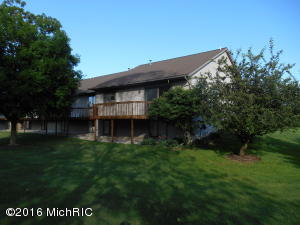 For Sale: 1775 Lakeview Dr Zeeland, MI 49464