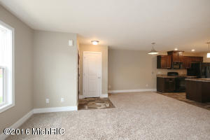 For Sale: 455 La Grave Ave SE #APT 14 Grand Rapids, MI 49503